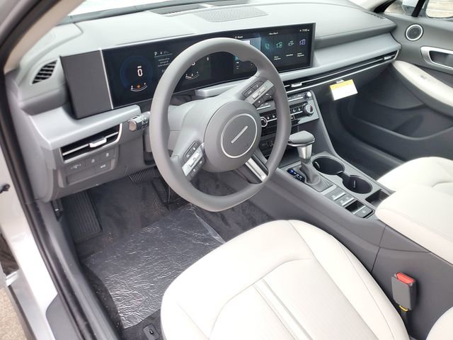 Used 2025 Hyundai Sonata SE image 15