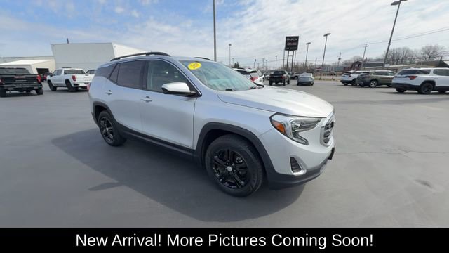 Used 2018 GMC Terrain SLE w/ Driver Convenience Package image 2