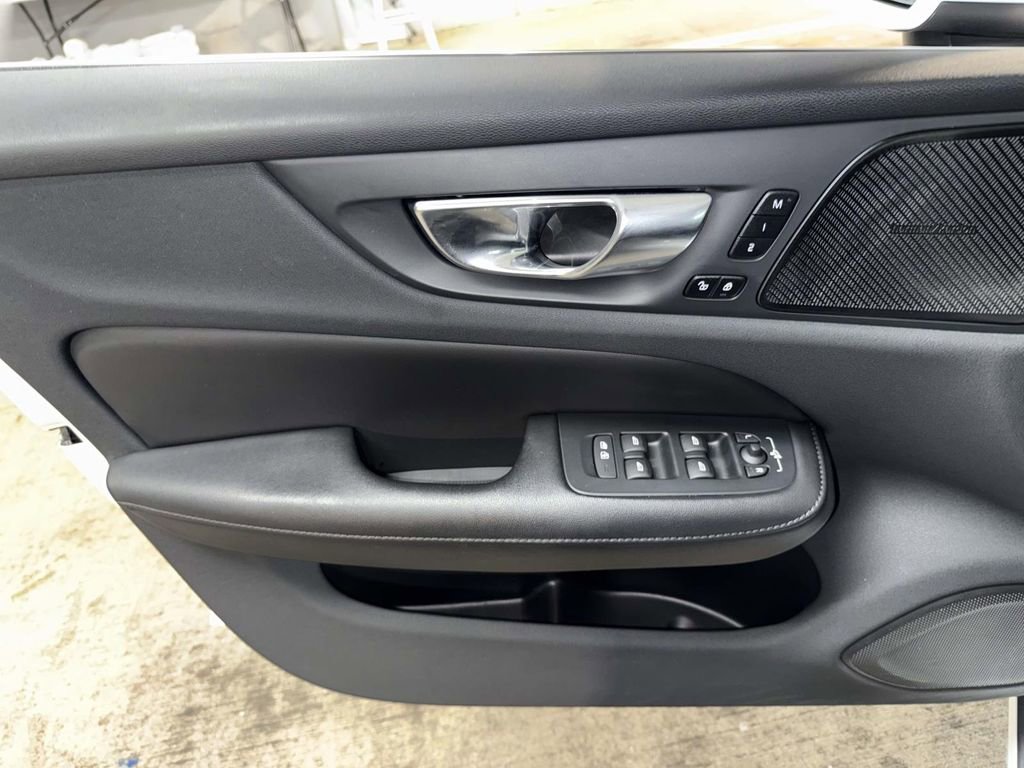 Used 2023 Volvo S60 B5 Ultimate w/ Protection Package Premier FWD image 19