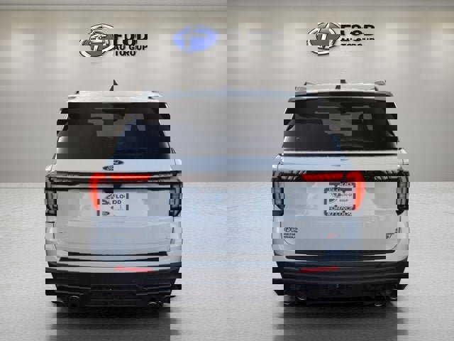 New 2026 Ford Explorer ST image 3