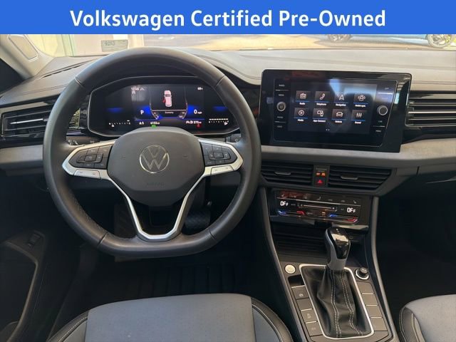 Certified 2025 Volkswagen Jetta SE image 22