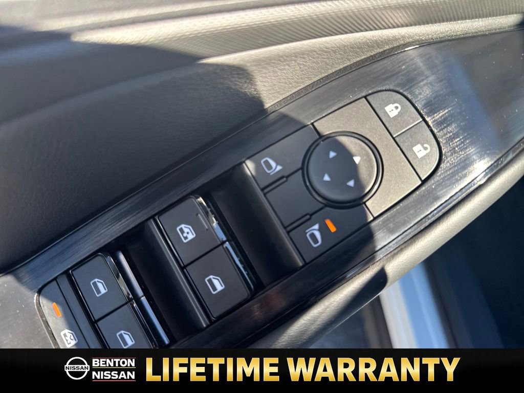 Certified 2025 Nissan Rogue S image 12