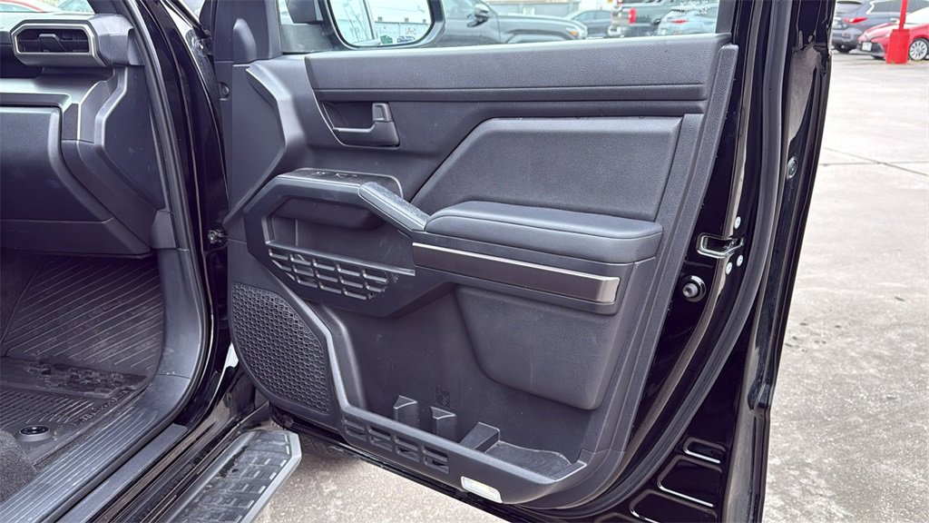 Used 2025 Toyota 4Runner SR5 image 31