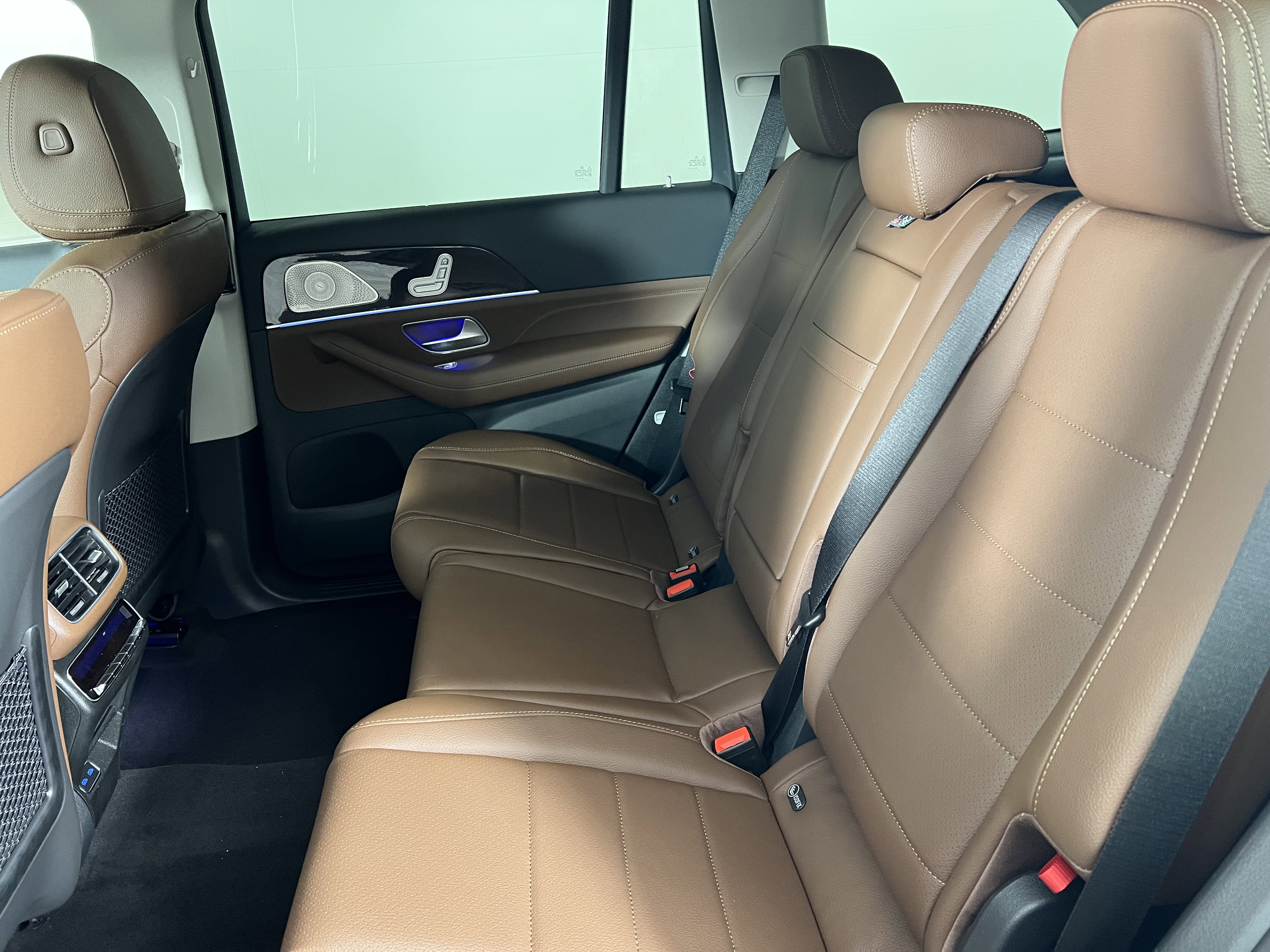 New 2026 Mercedes-Benz GLS 450 4MATIC image 21