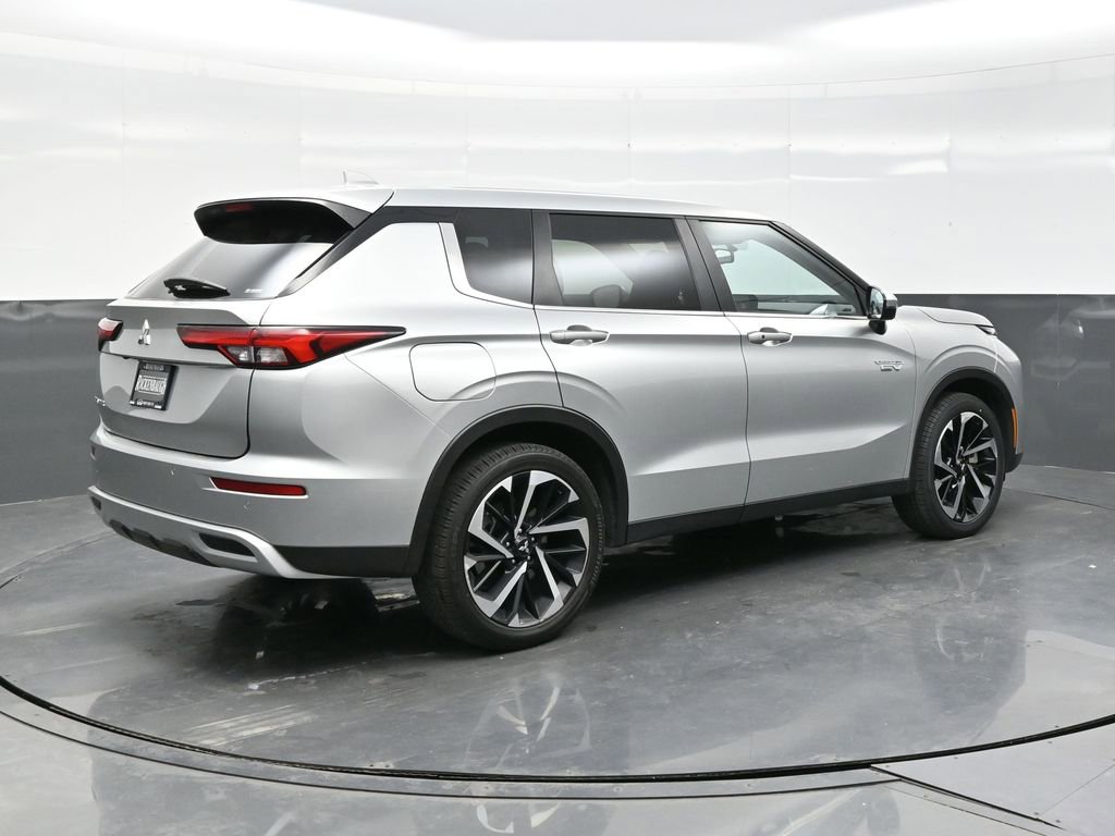 Used 2024 Mitsubishi Outlander SE image 7