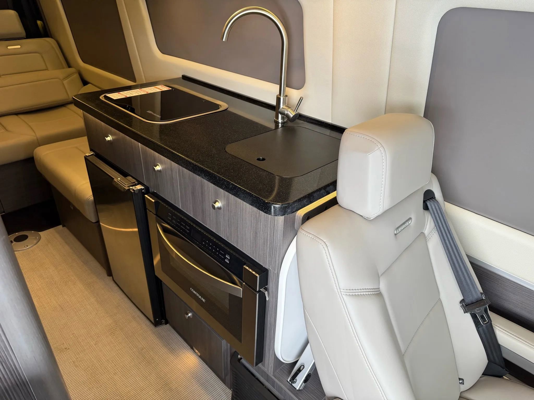 Used 2022 Mercedes-Benz Sprinter 3500 w/ Parking Package image 58