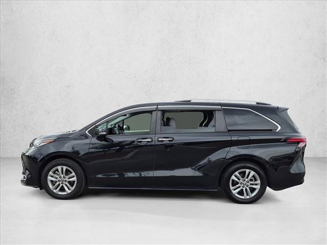 Used 2022 Toyota Sienna Limited AWD/4WD image 9