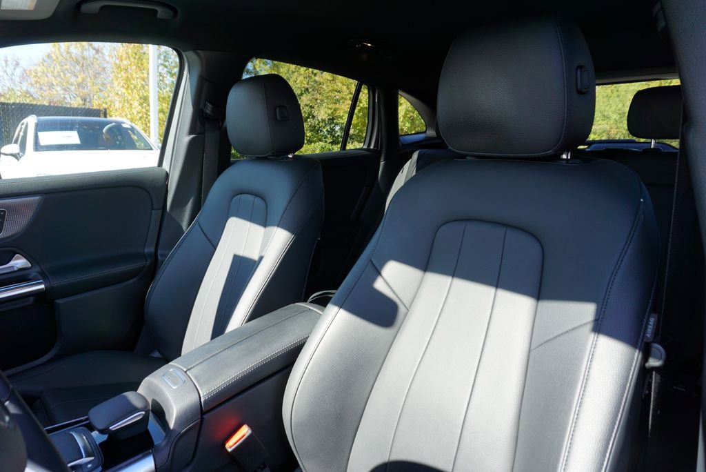 Certified 2021 Mercedes-Benz GLA 250 4MATIC image 11