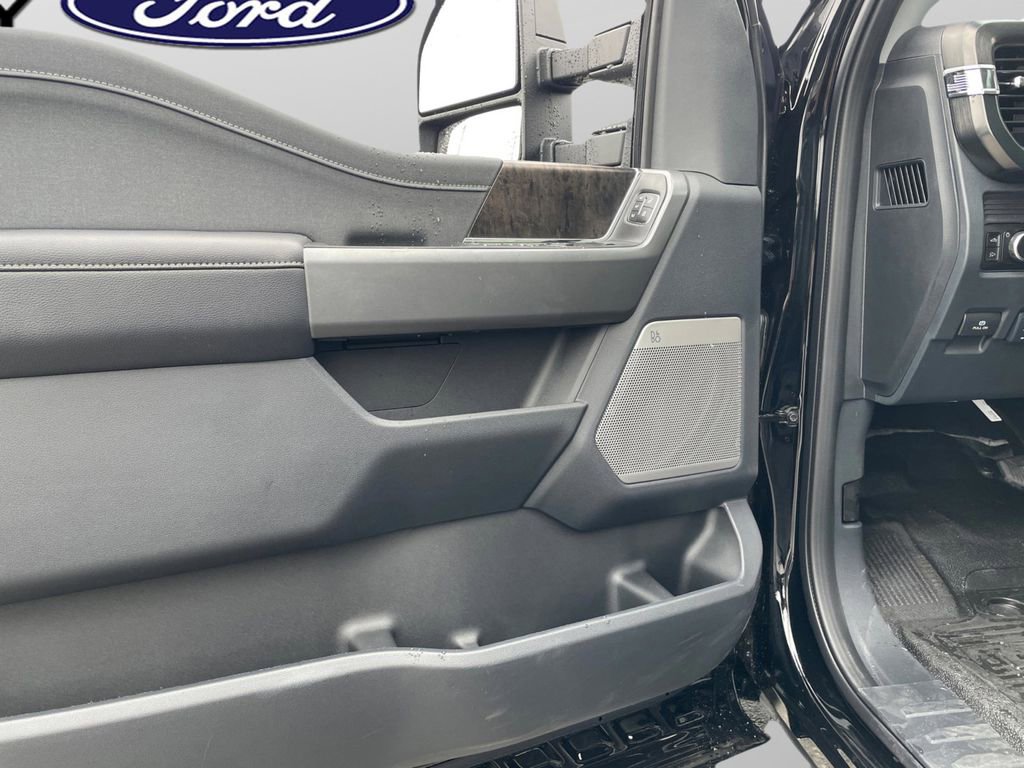 New 2026 Ford F350 Lariat w/ FX4 Off-Road Package image 27