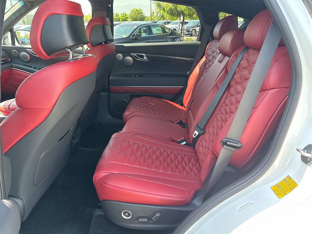 Used 2025 Genesis GV80 3.5T e-SC image 31