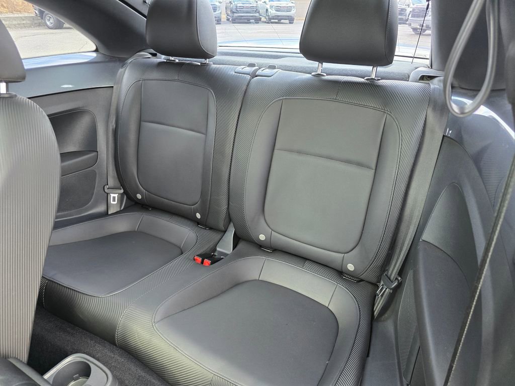 Used 2015 Volkswagen Beetle TDI image 26