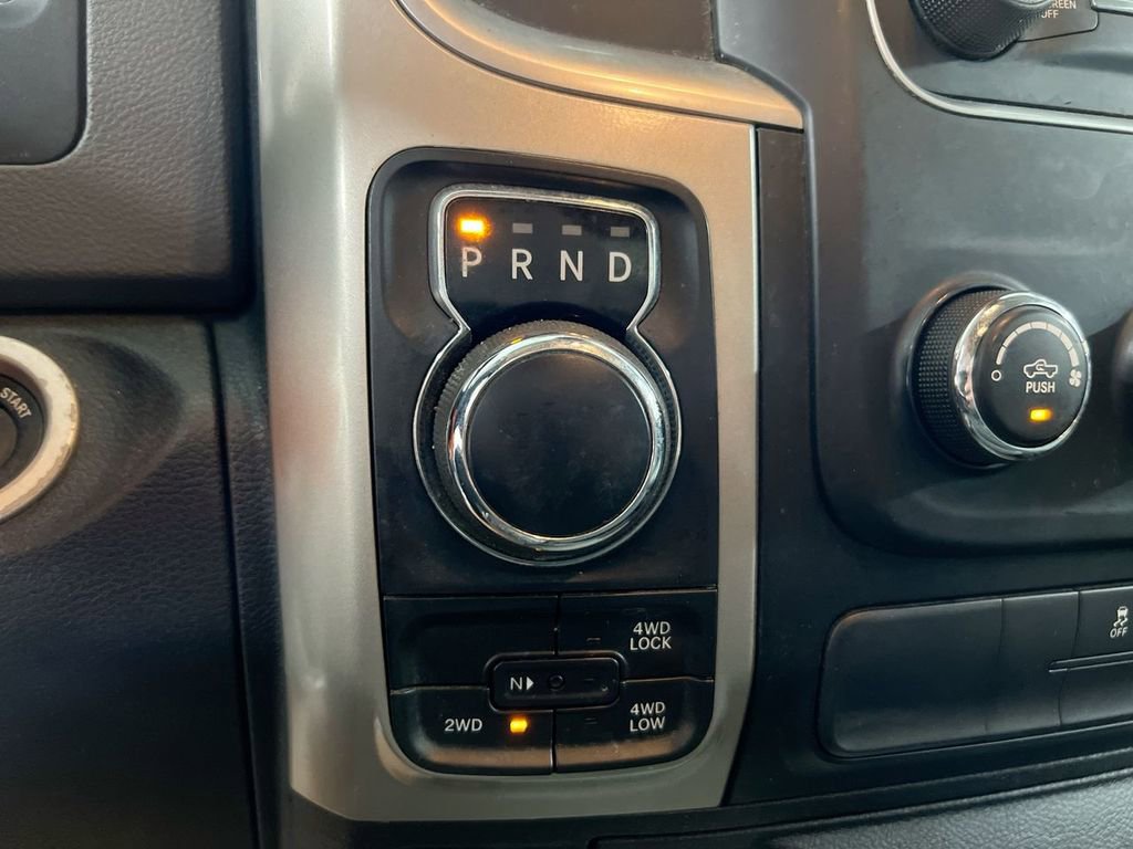Used 2016 RAM 1500 Classic SLT AWD/4WD image 16