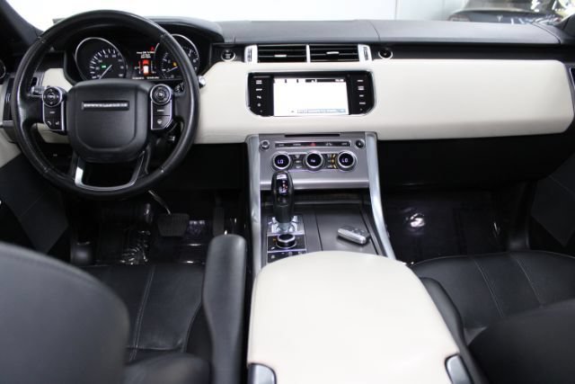 Used 2015 Land Rover Range Rover Sport HSE AWD/4WD image 2
