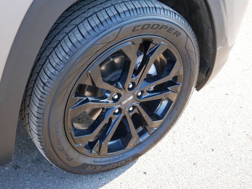 Used 2020 GMC Terrain SLE w/ Driver Convenience Package AWD/4WD image 13