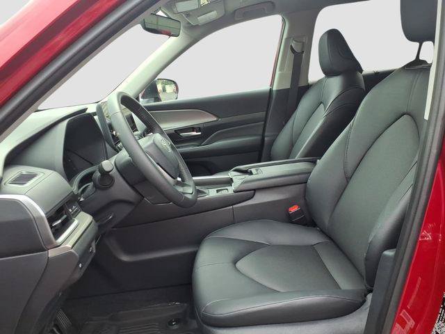 Certified 2026 Toyota Grand Highlander AWD image 6
