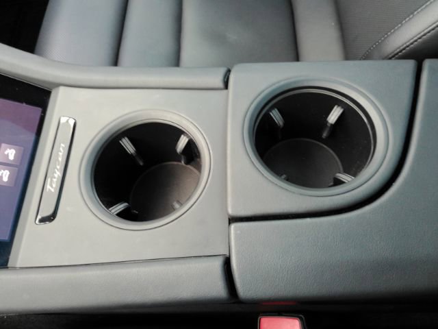 Used 2022 Porsche Taycan image 46