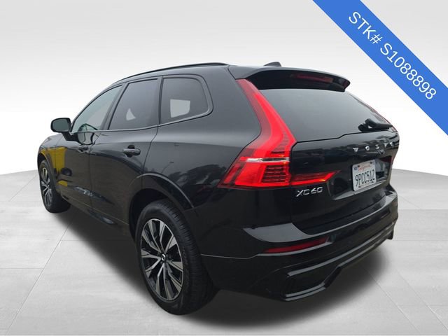 Used 2025 Volvo XC60 B5 Plus image 4