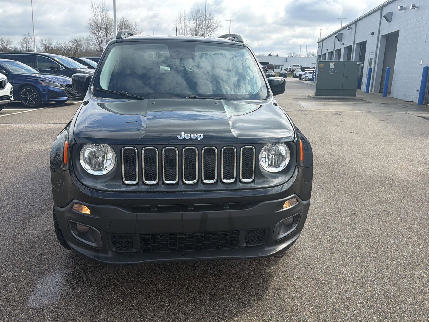 Used 2016 Jeep Renegade Latitude w/ Cold Weather Group image 8