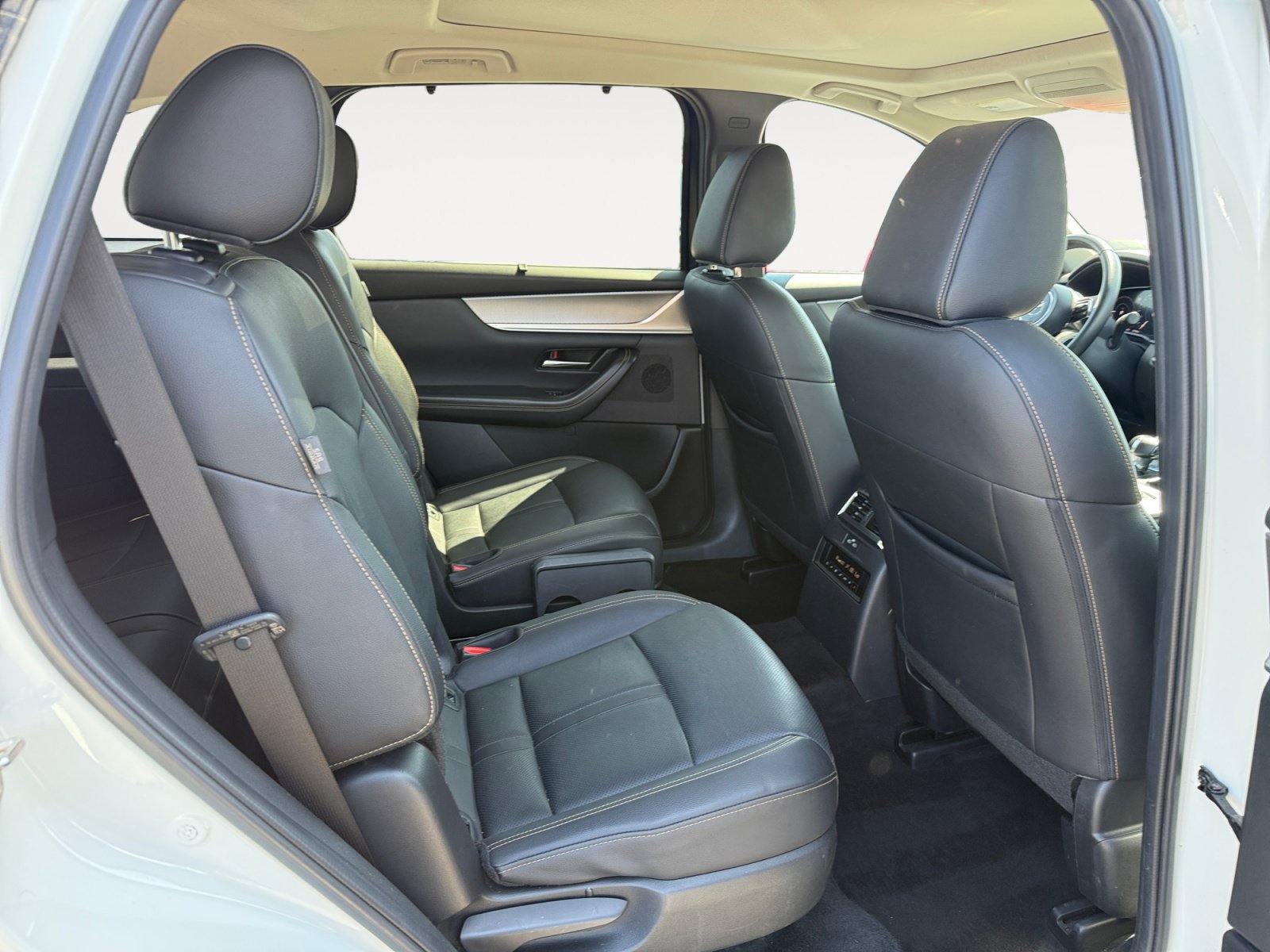 Certified 2024 MAZDA CX-90 Plug-In Hybrid w/ Premium Pkg AWD/4WD image 18