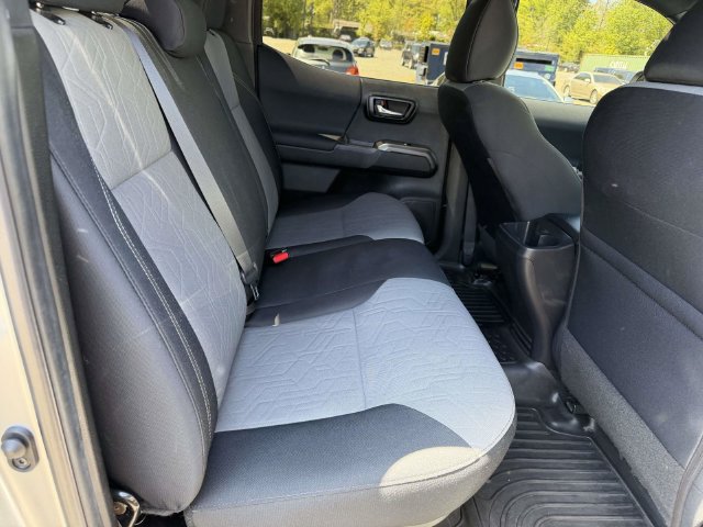 Used 2022 Toyota Tacoma TRD Sport AWD/4WD image 12
