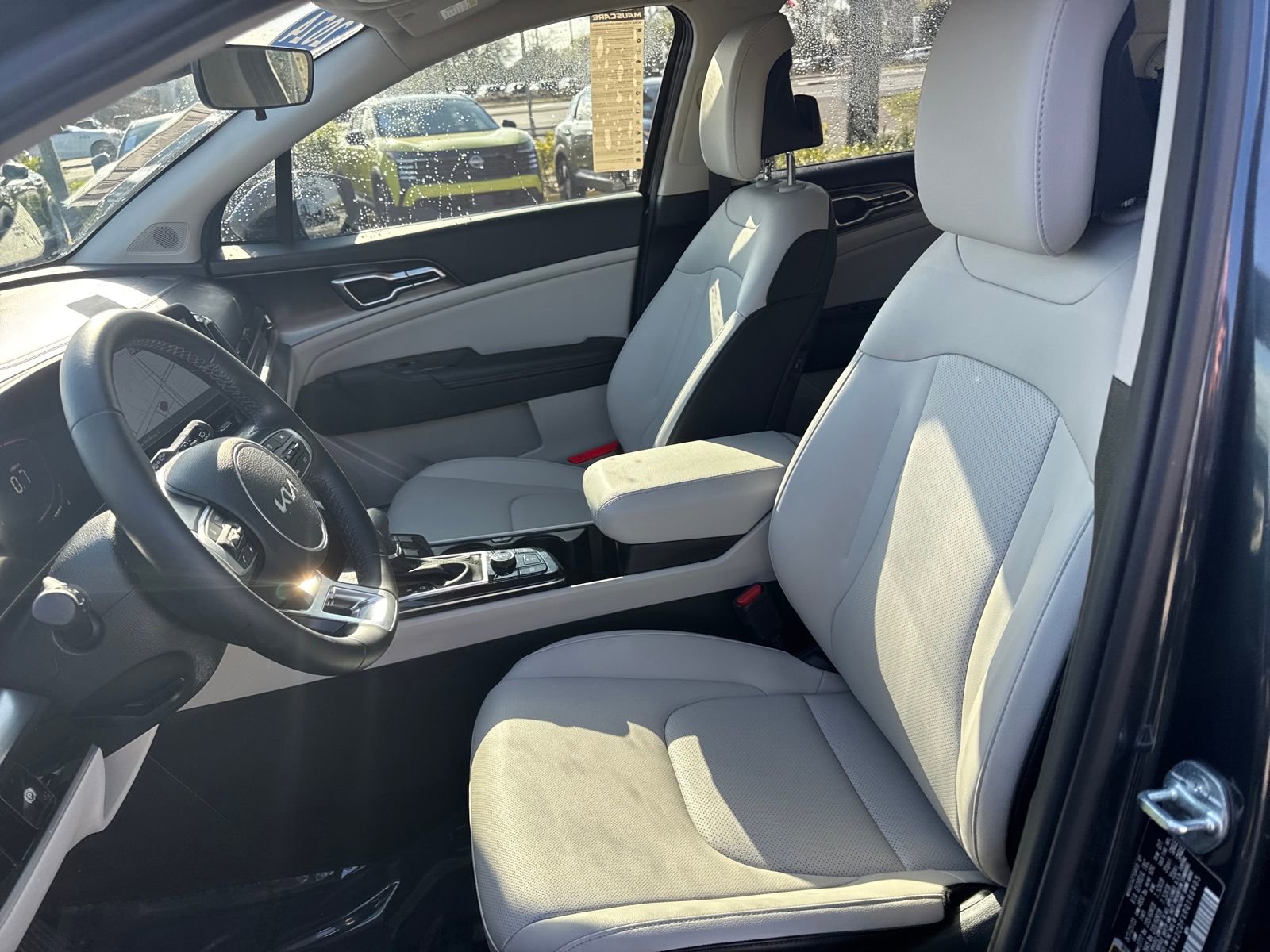 Used 2024 Kia Sportage EX image 24