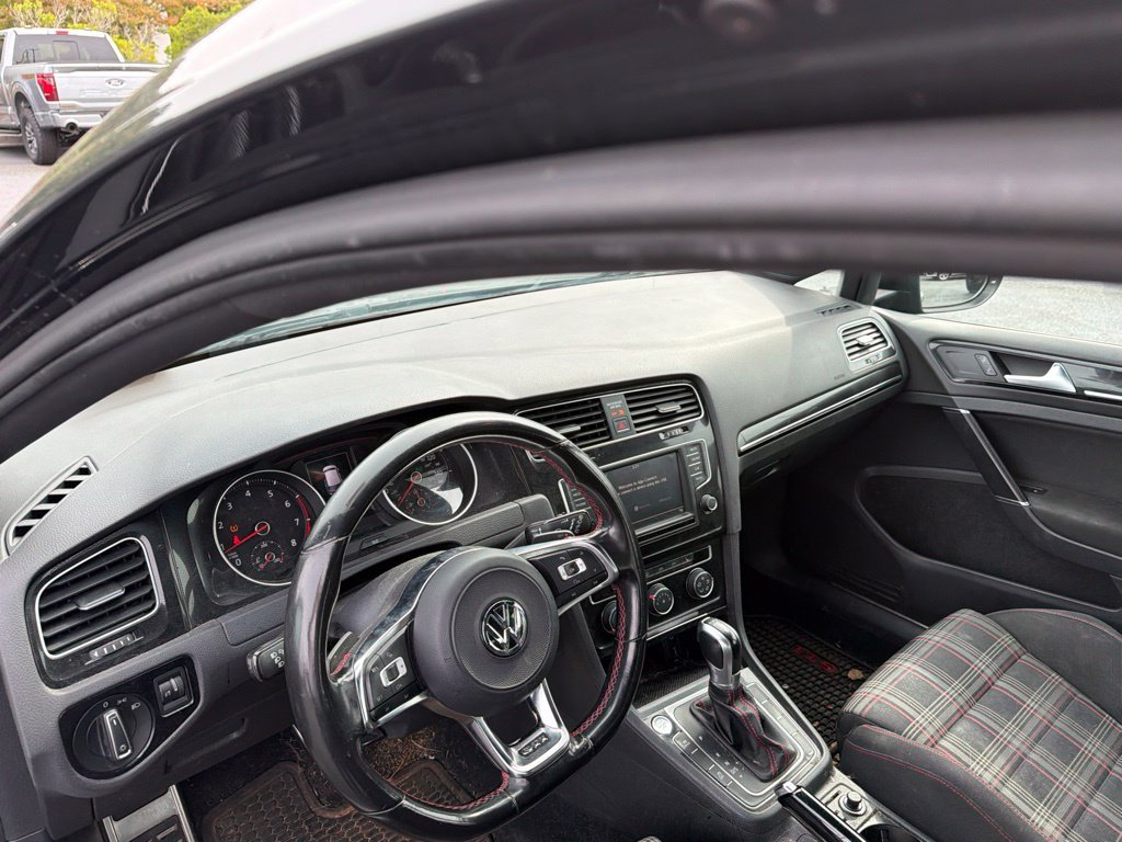 Used 2017 Volkswagen GTI Sport FWD image 8