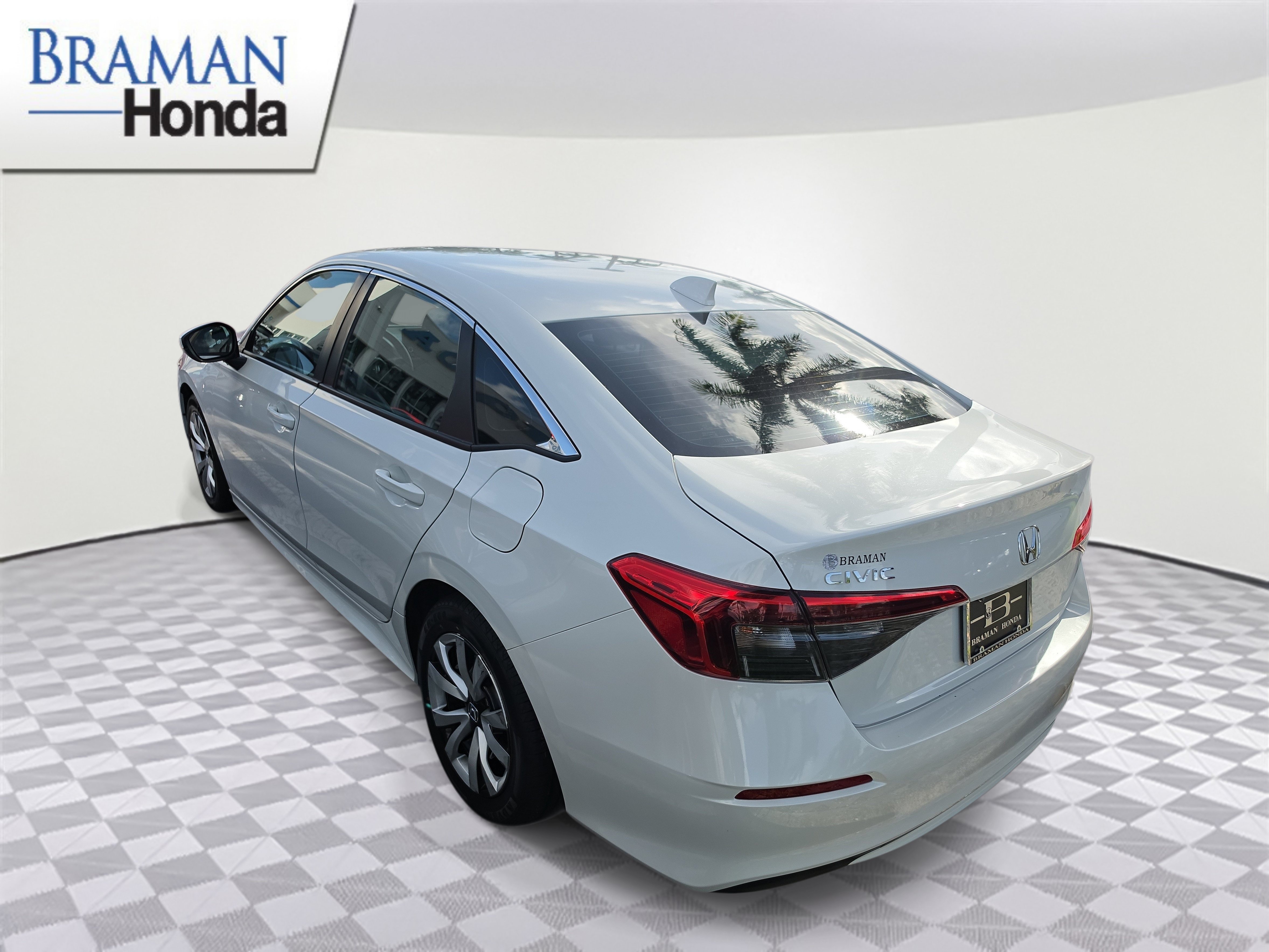 Certified 2023 Honda Civic LX image 4