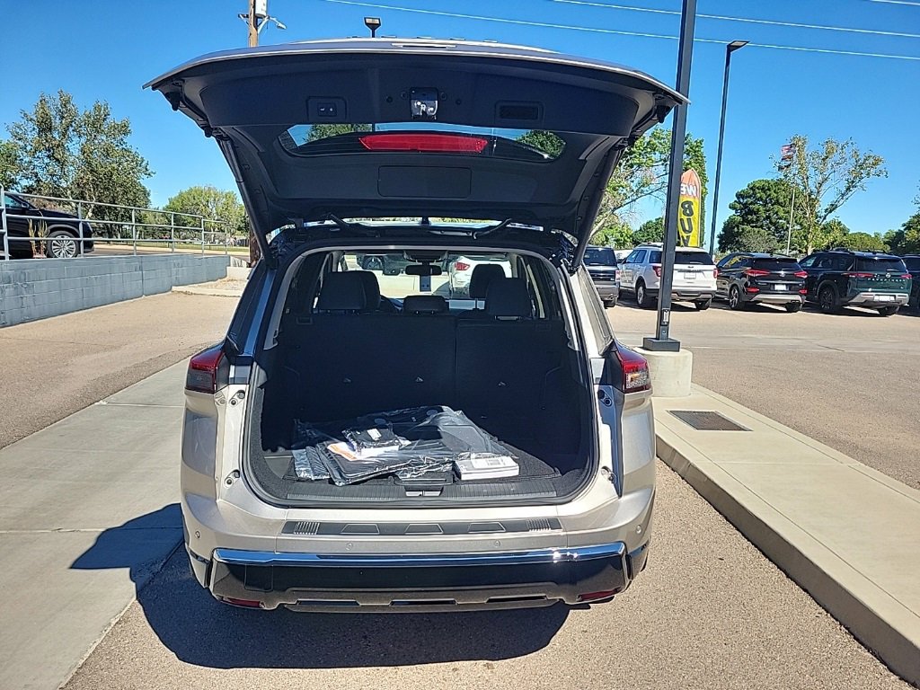 New 2026 Nissan Rogue Platinum w/ Platinum Premium Package image 13