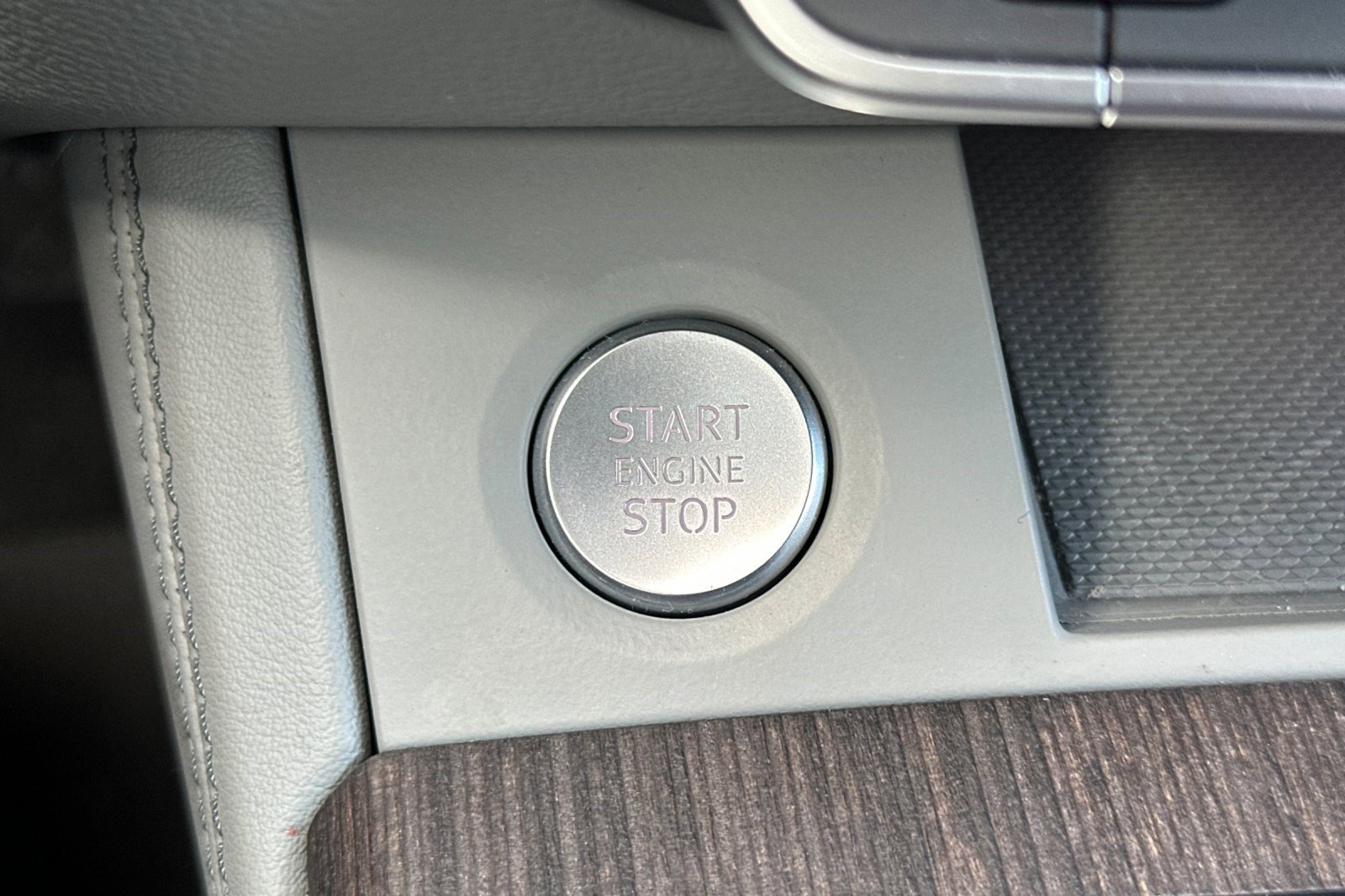 Used 2022 Audi Q5 e Prestige w/ Prestige Package image 28