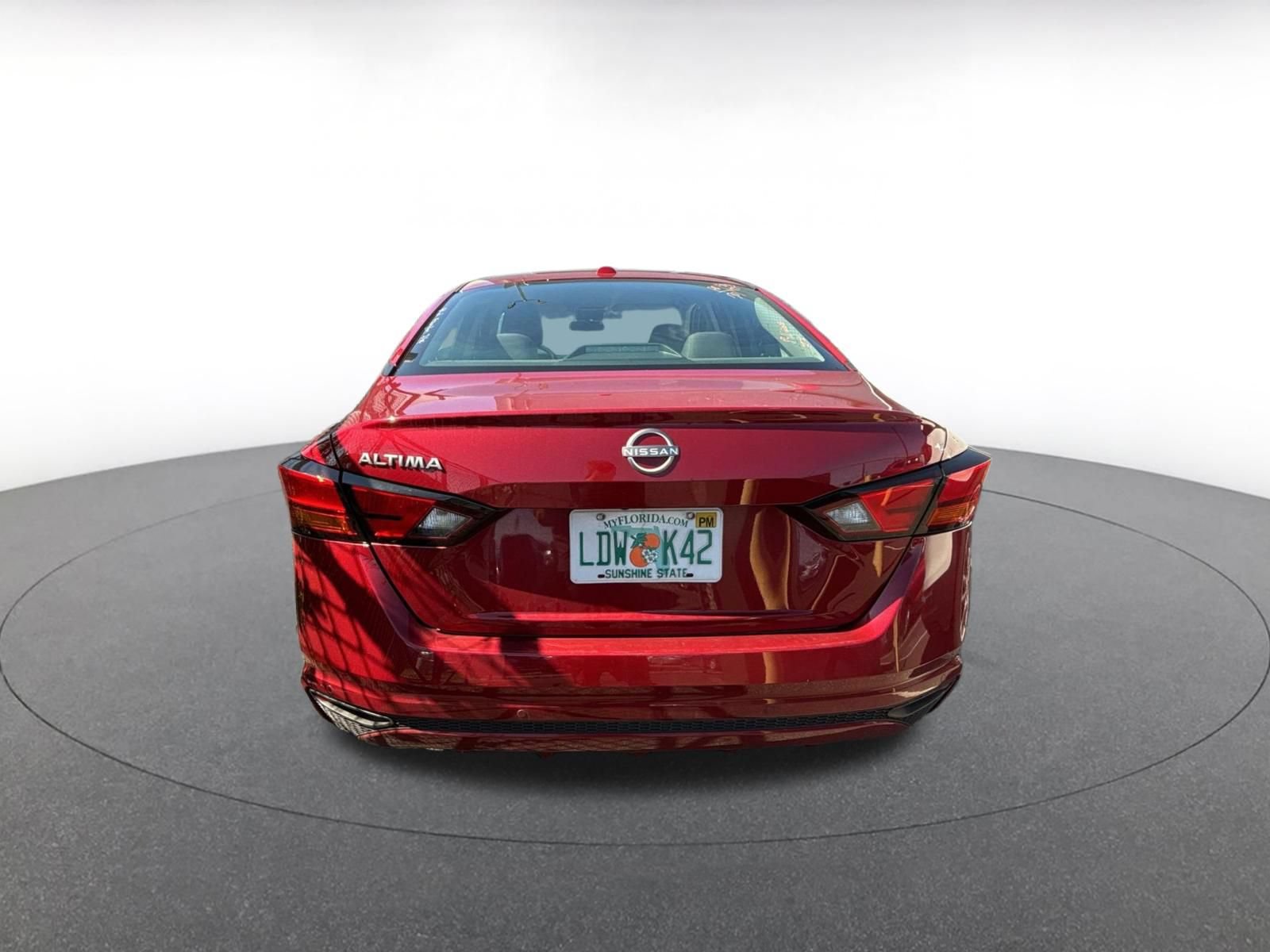 Used 2025 Nissan Altima 2.5 SV FWD image 15