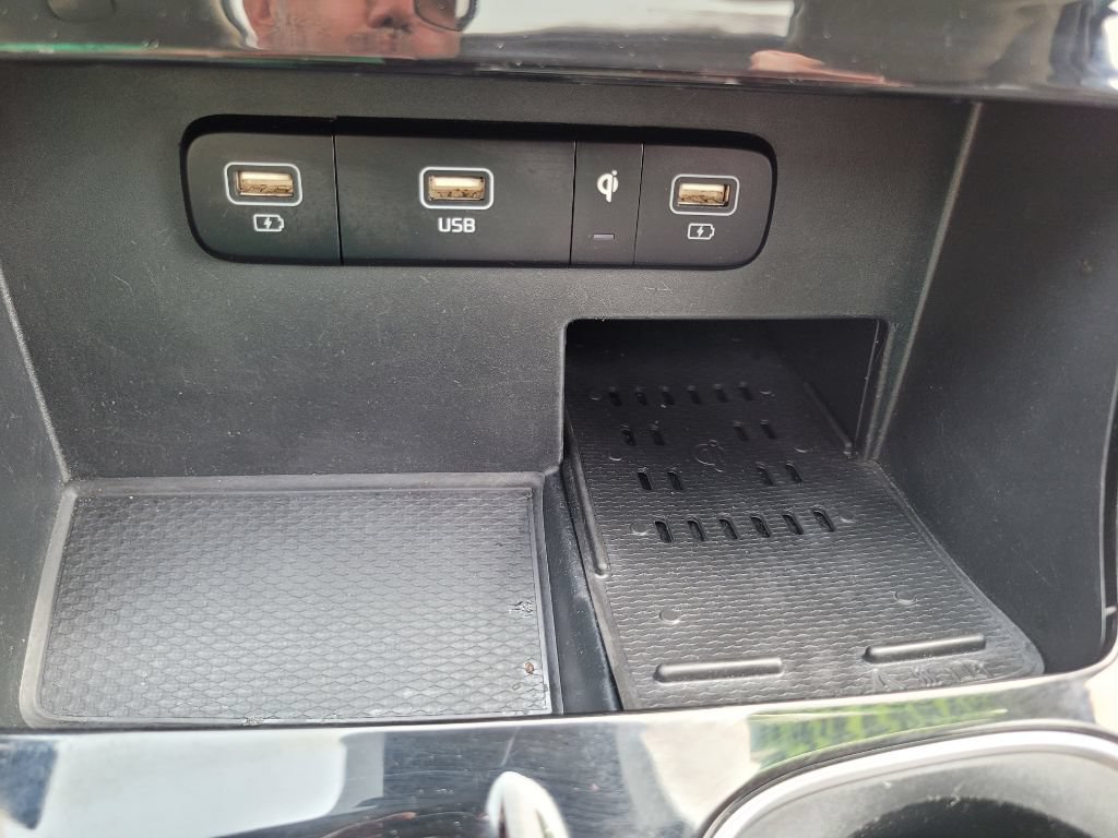 Used 2023 Kia Carnival SX Prestige FWD image 36