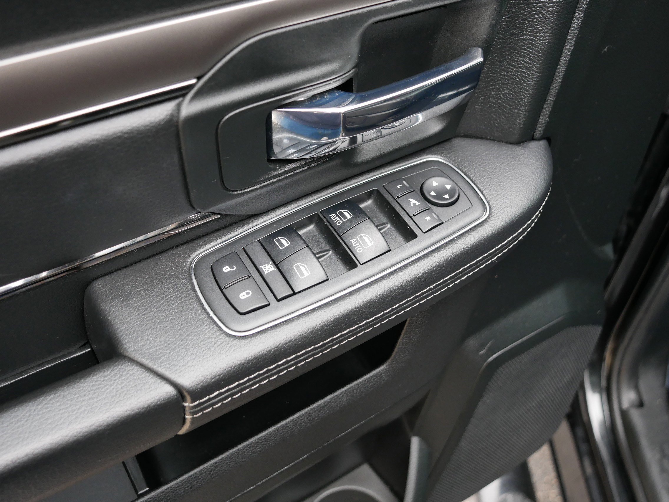 Used 2018 RAM 1500 Sport w/ Convenience Group image 19