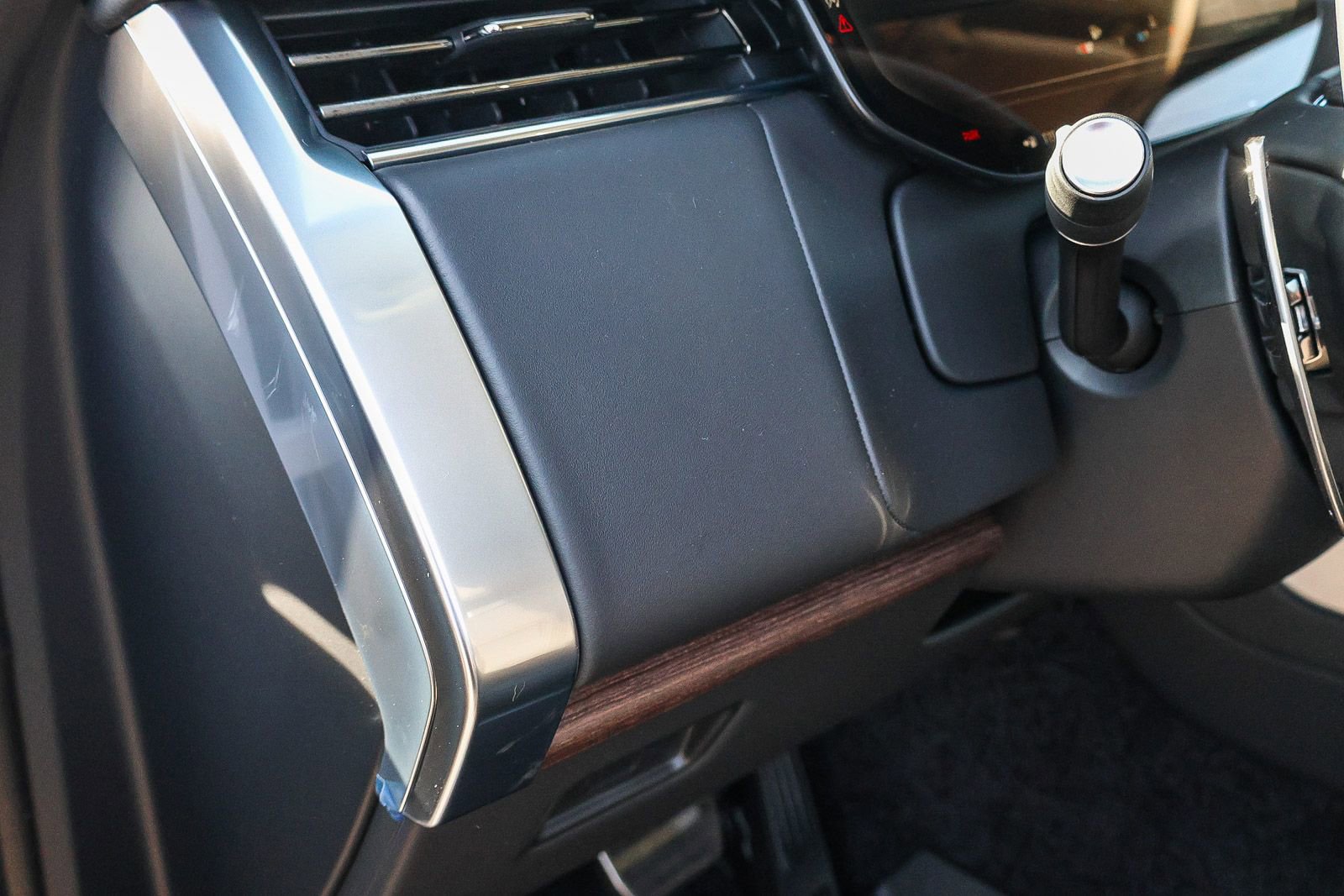 New 2026 Land Rover Range Rover SE image 33