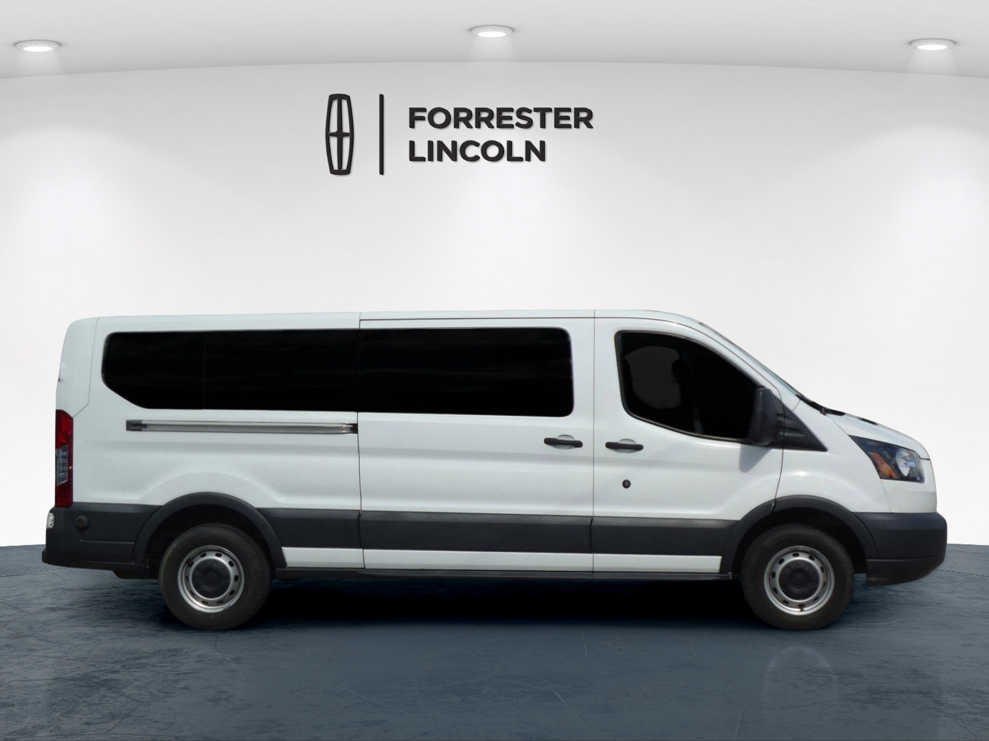 Used 2017 Ford Transit 350 XL RWD image 2