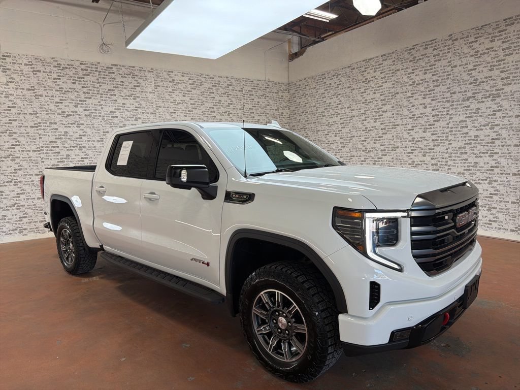 Used 2024 GMC Sierra 1500 AT4 w/ Technology Package AWD/4WD image 1