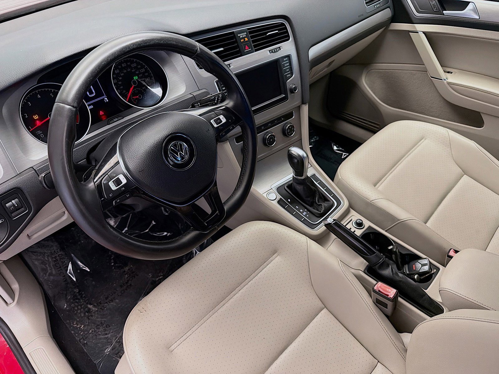 Used 2017 Volkswagen Golf SE FWD image 7