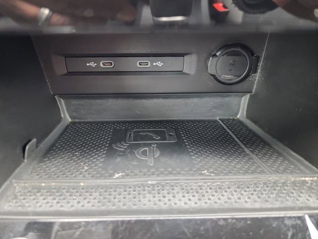 Used 2024 Volkswagen Taos SE image 21