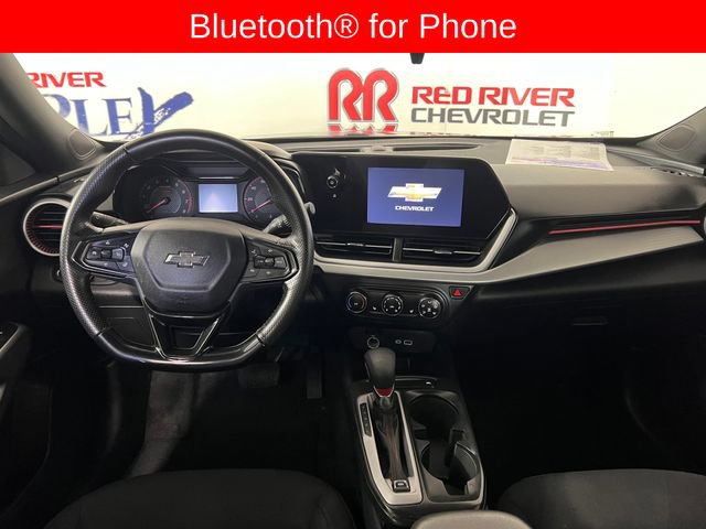 Used 2024 Chevrolet Trax RS w/ Sunroof Package FWD image 13