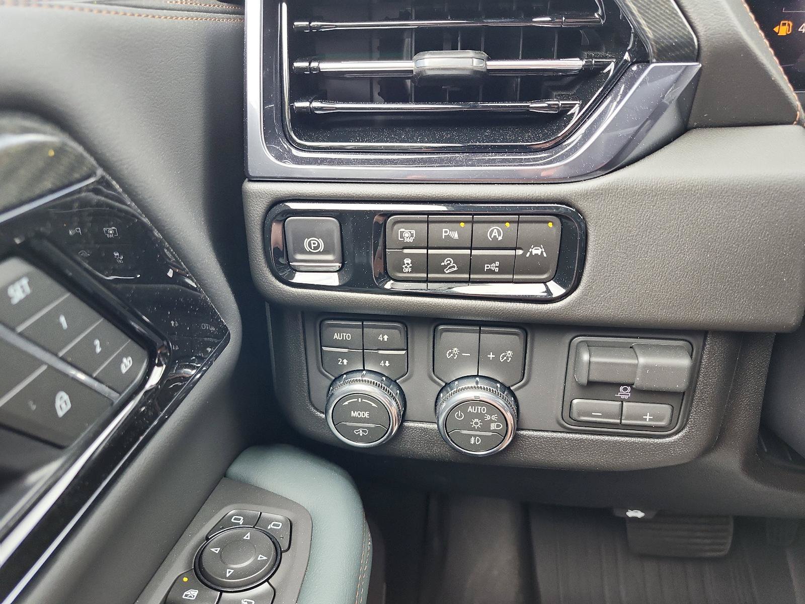 New 2026 GMC Yukon XL AT4 w/ AT4 Premium Plus Package AWD/4WD image 19