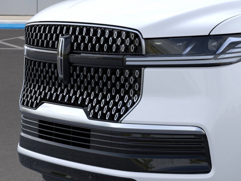 New 2026 Lincoln Navigator Reserve AWD/4WD image 17
