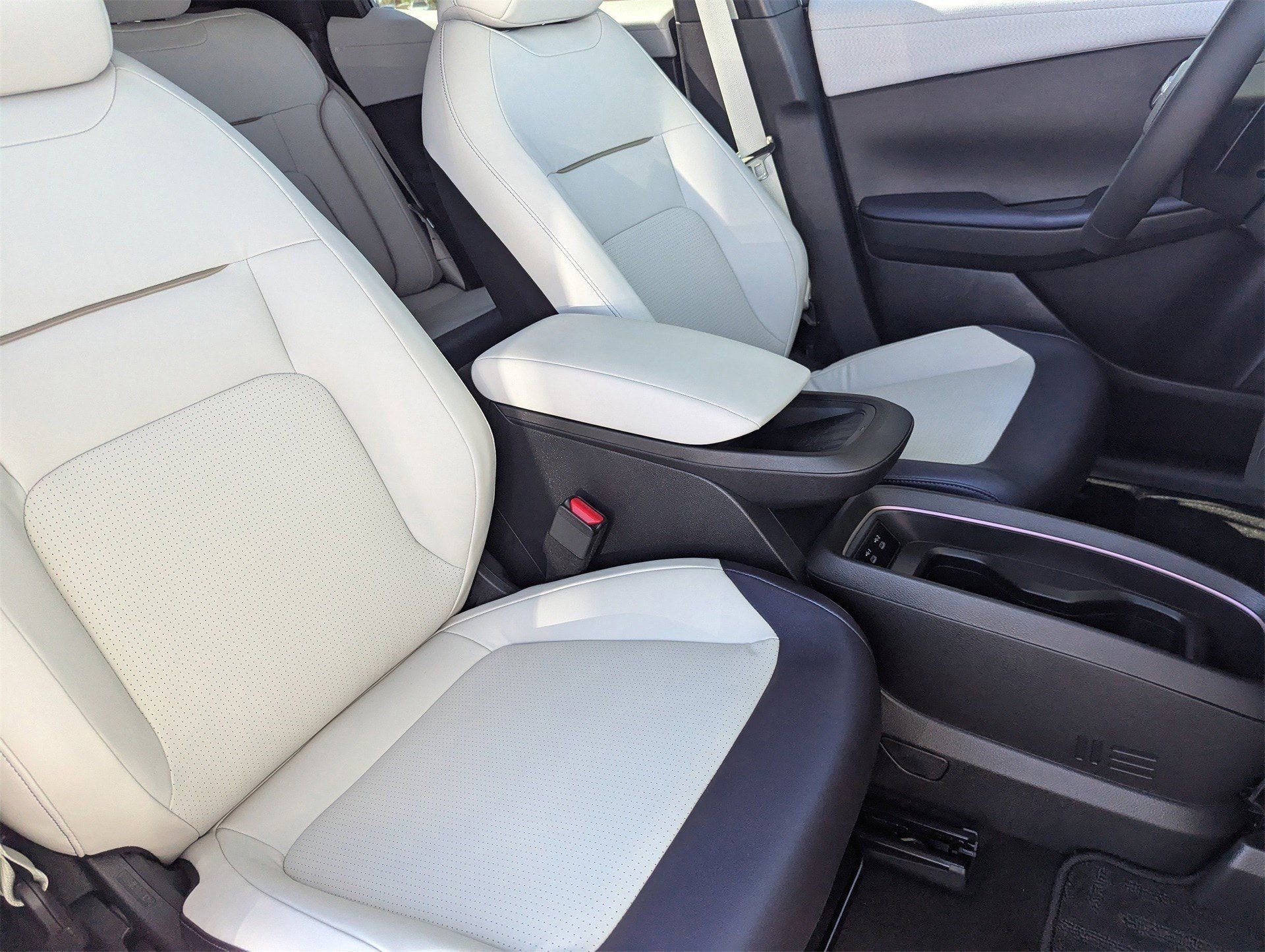 New 2026 Nissan Leaf SV+ w/ Floor Mat Package (SV+) image 29