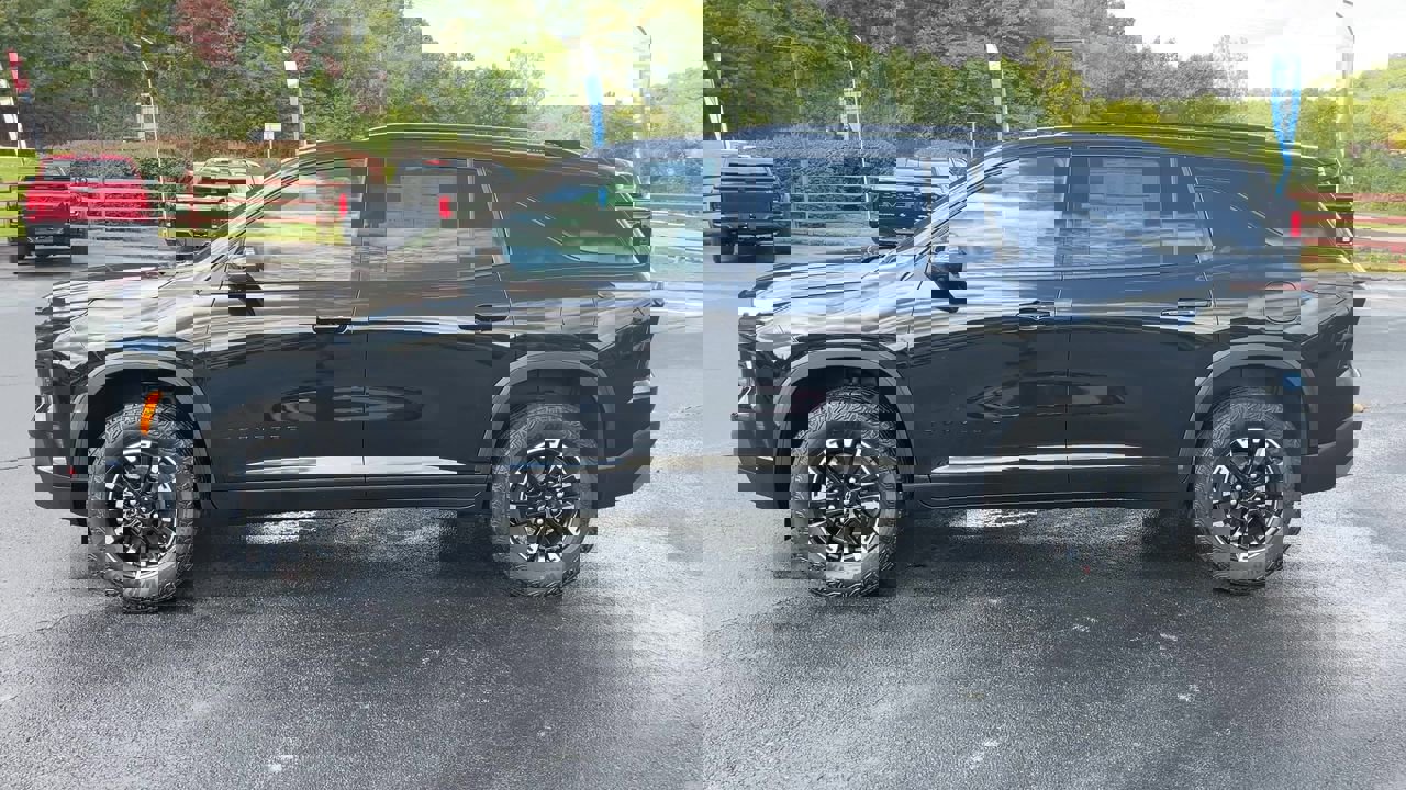 New 2026 Chevrolet Traverse Z71 w/ Driver Confidence Package image 40