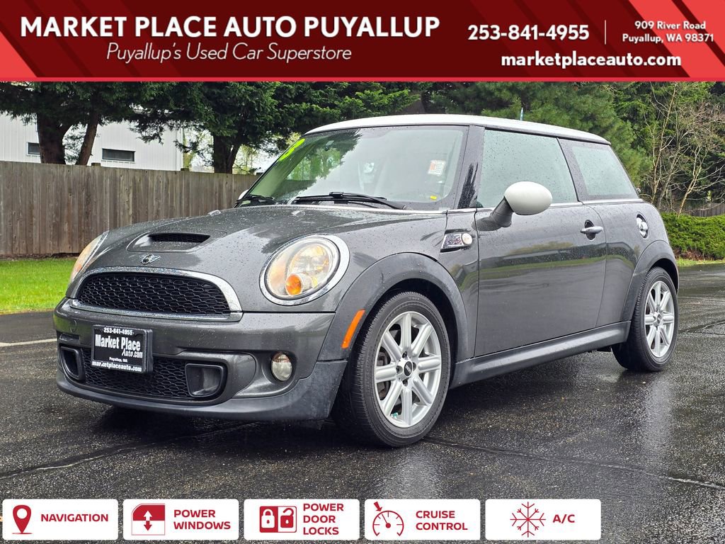 Used 2013 MINI Cooper S image 1