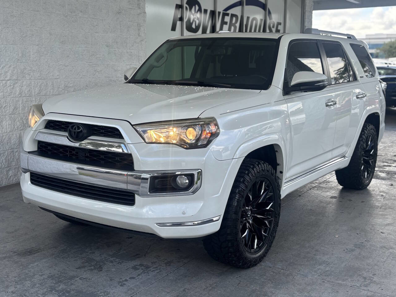 Used 2017 Toyota 4Runner Limited image 4