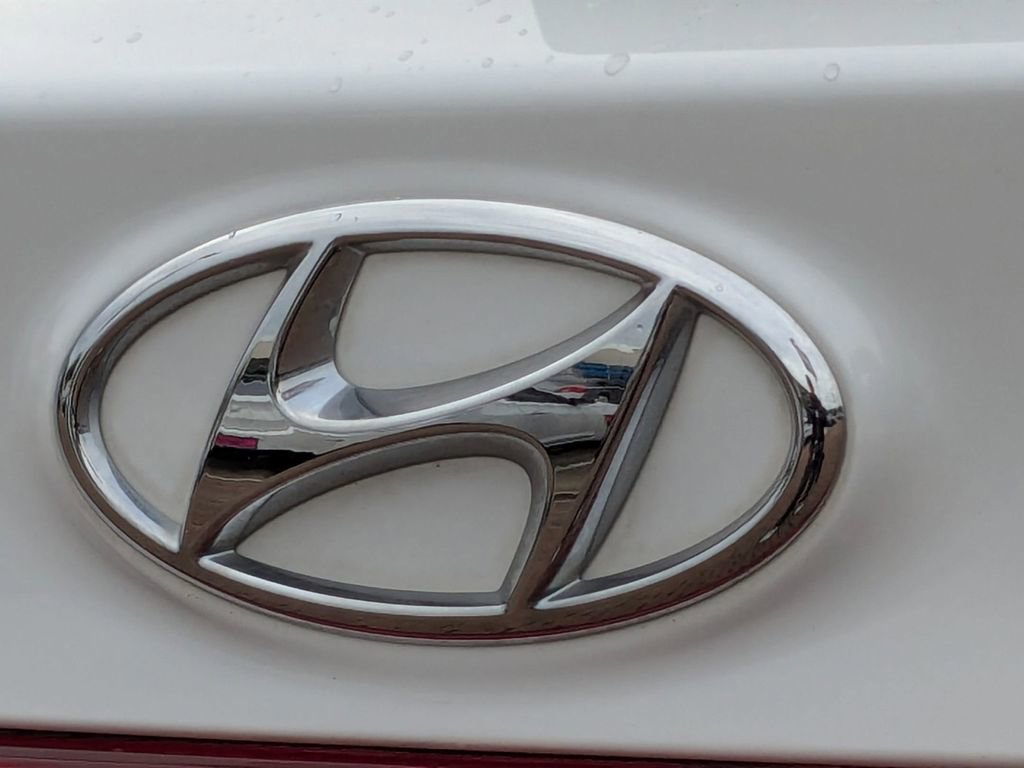 Used 2021 Hyundai Santa Fe SEL w/ Convenience Package image 11