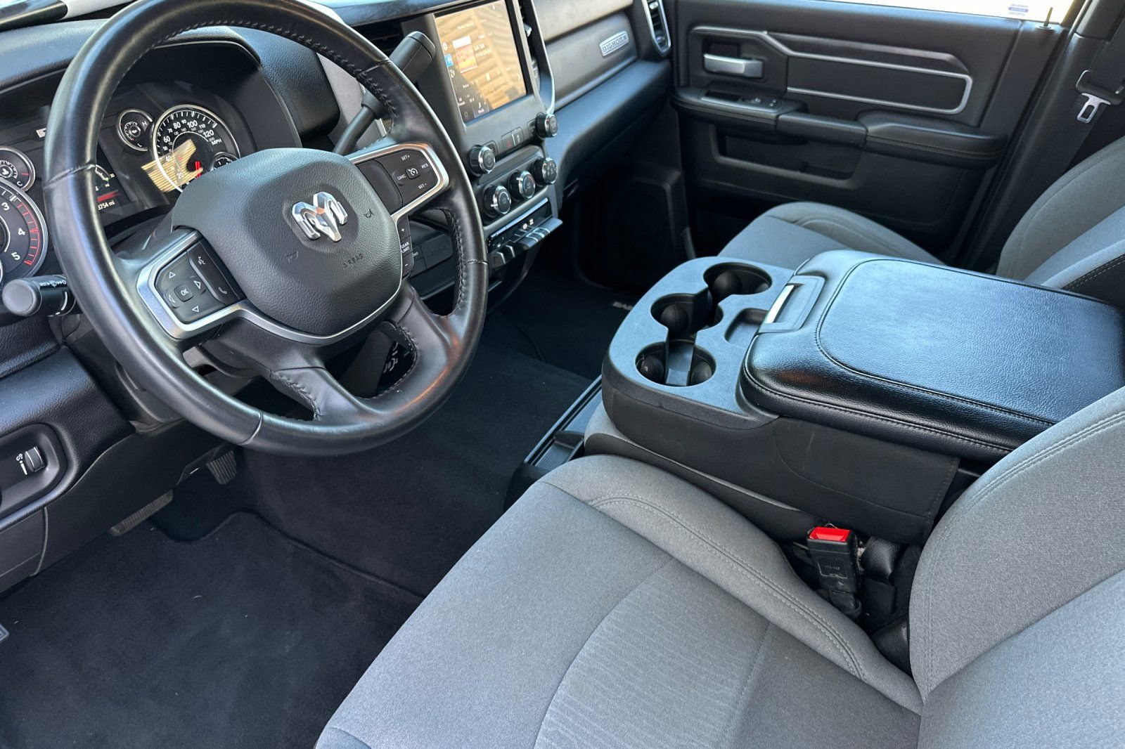 Used 2024 RAM 2500 Big Horn AWD/4WD image 9
