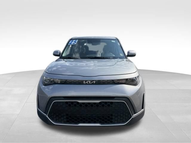 Used 2025 Kia Soul S FWD image 2