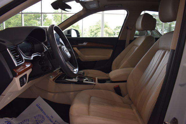 Used 2023 Audi Q5 2.0T Premium Plus w/ Premium Plus Package AWD/4WD image 11