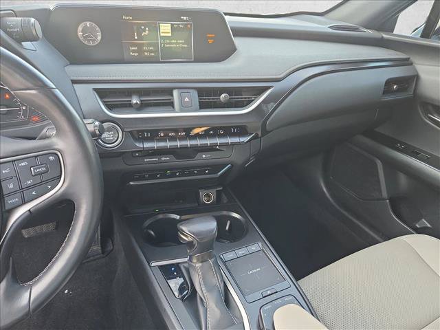 Used 2022 Lexus UX 200 w/ Premium Package FWD image 15