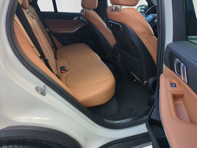 Used 2024 BMW X5 sDrive40i w/ Parking Assistance Package RWD image 22